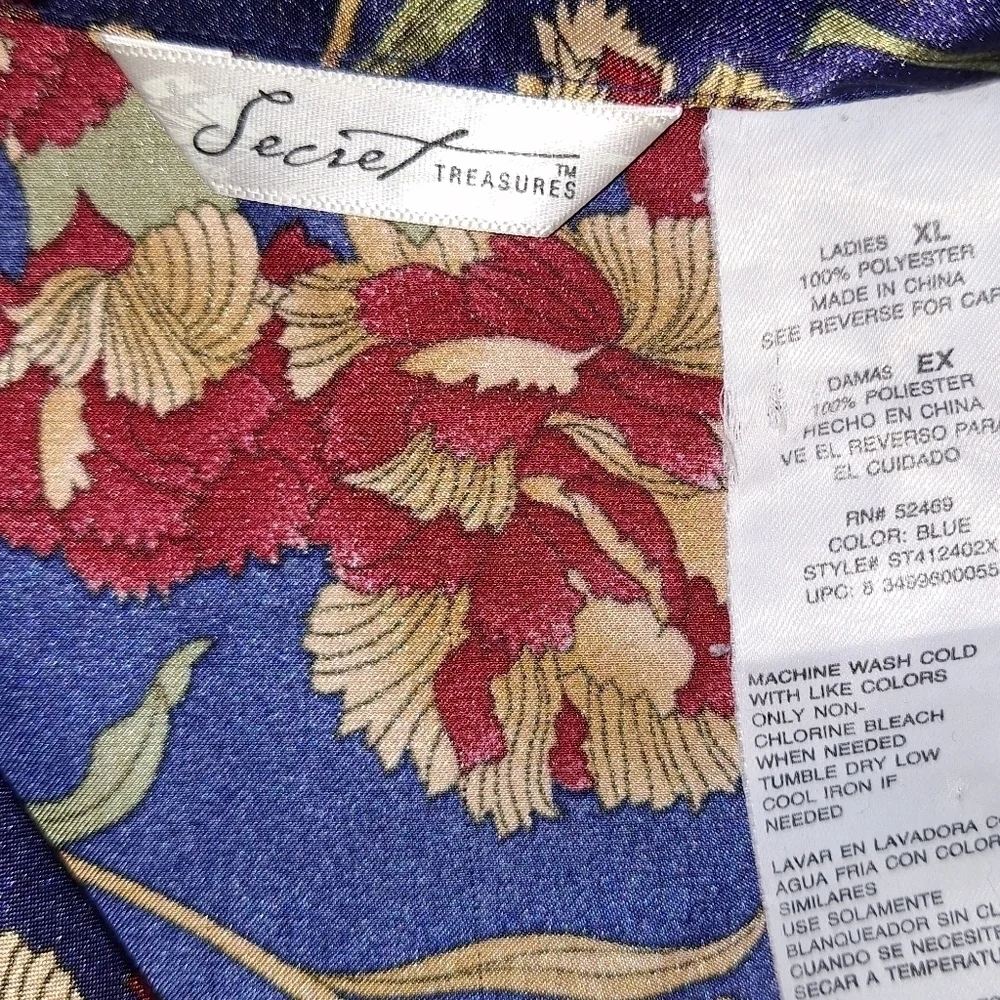 Secret Treasures 2 piece pajama set in a size XL. Silky soft polyester. Loose